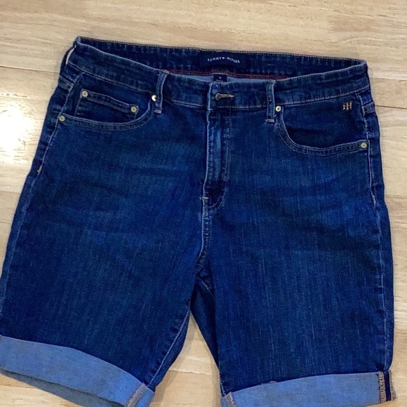 TOMMY HILFIGER Bermuda Jean Shorts, Size 12, Distressed - Picture 5 of 5